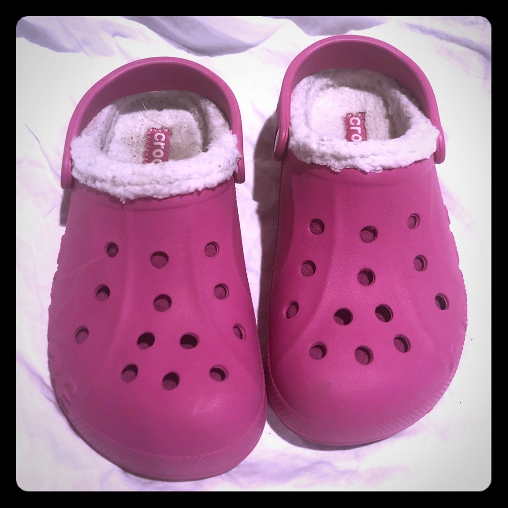 Crocs Womens Fur Lined sz 7 Fuscia